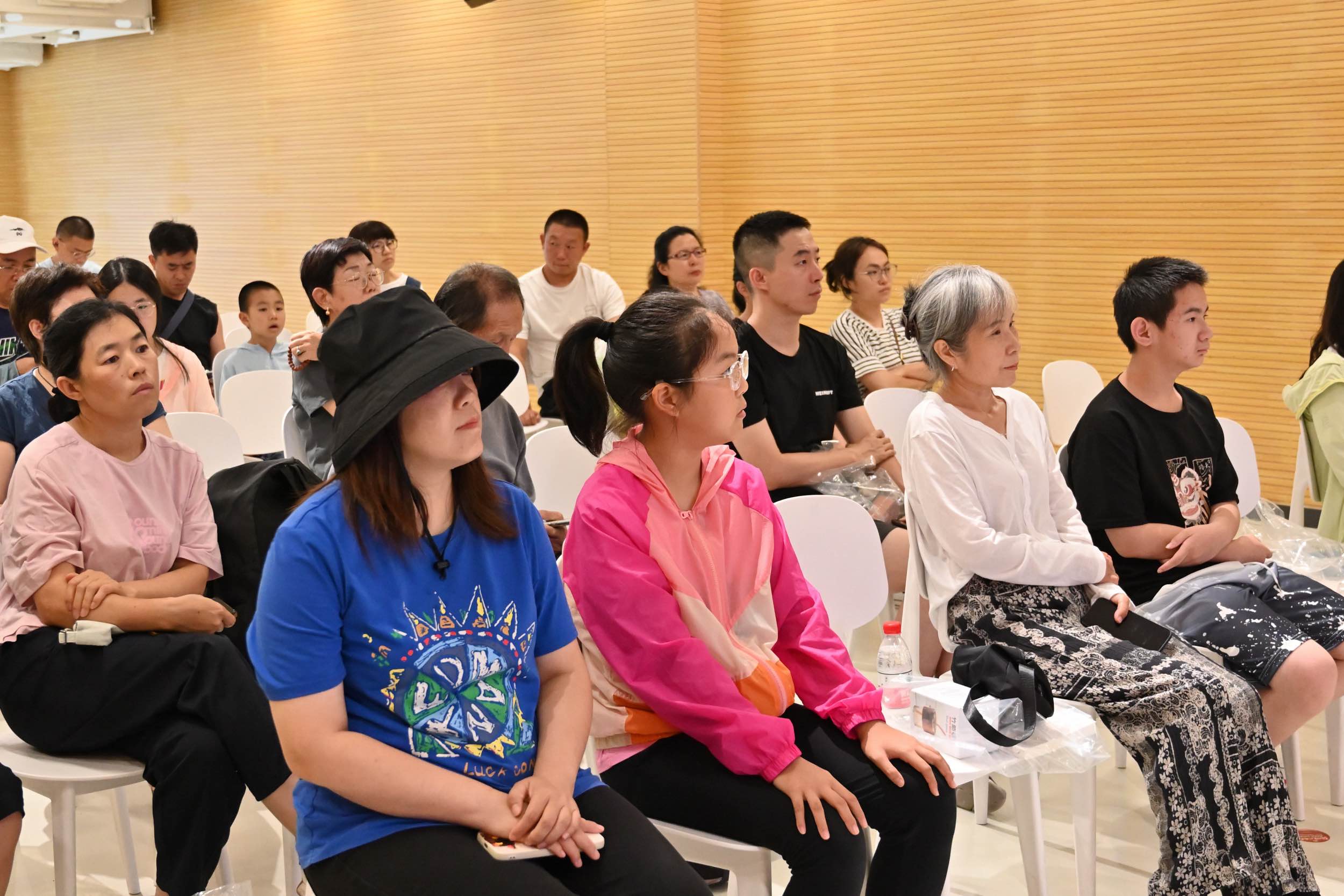 https://img2.danews.cc/upload/ajax/20250818/c90840f6a076c3f7f7294ca4fb325922.jpg